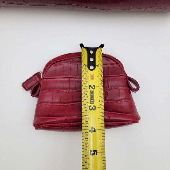 Red Clutch MATCHING SET Faux Leather Alligator Gold Hardware w/ Coin Purse EUC - Picture 11 of 13